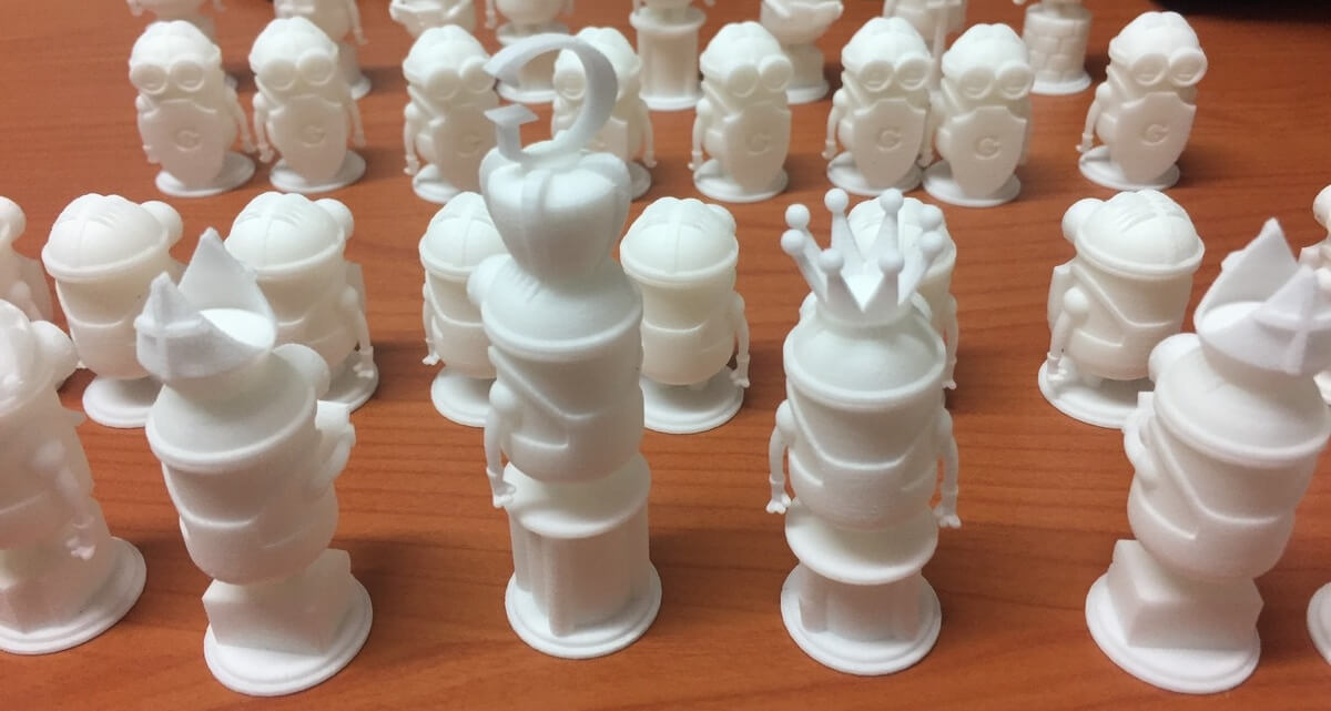Chess pieces 3D printed with SLS